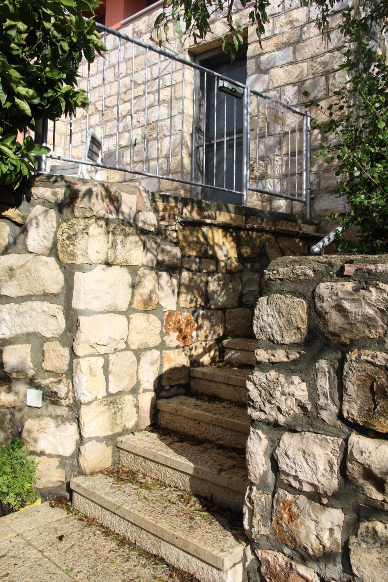 Artists' Colony Inn Zefat Exterior photo