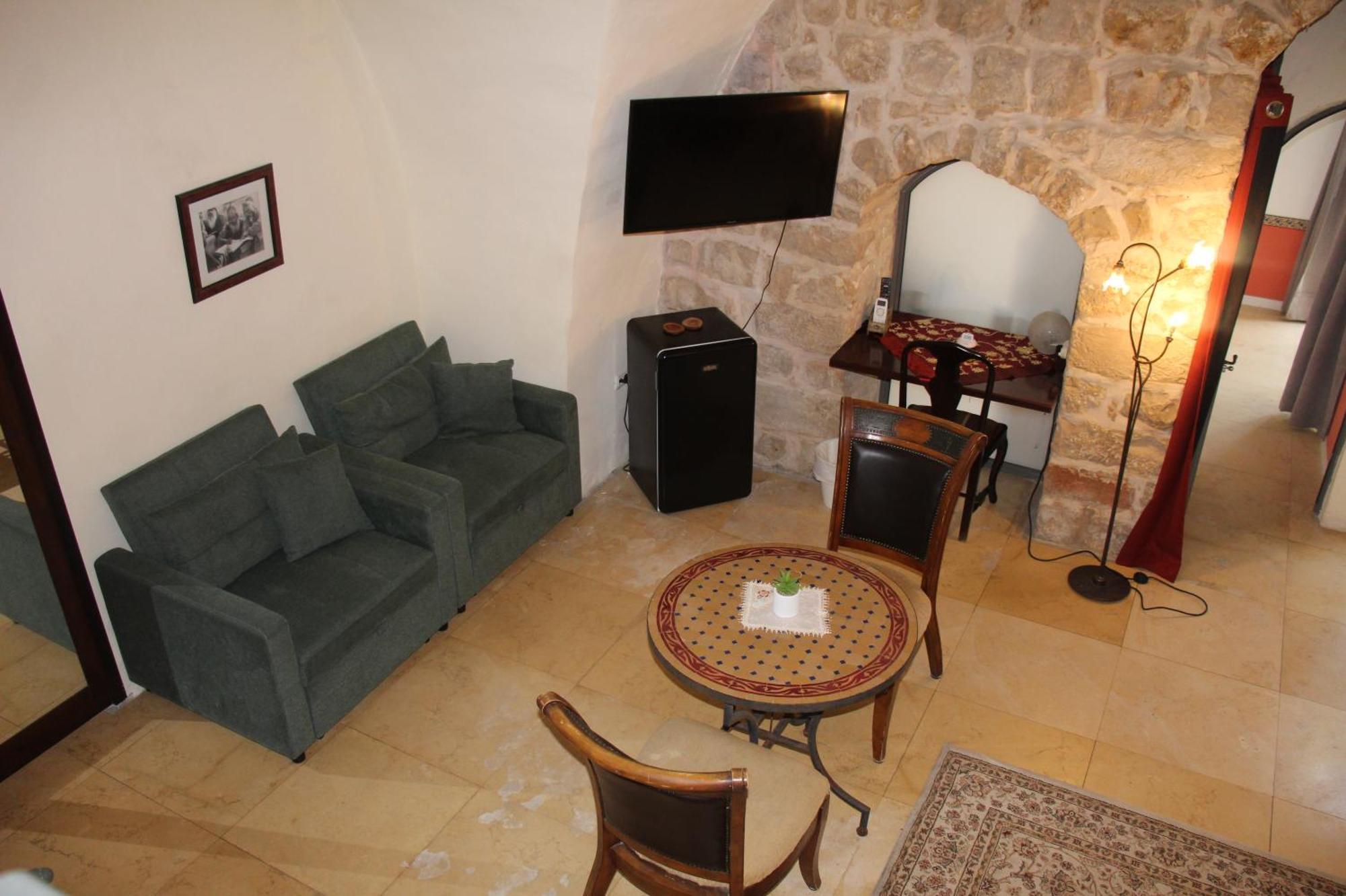 Artists' Colony Inn Zefat Exterior photo