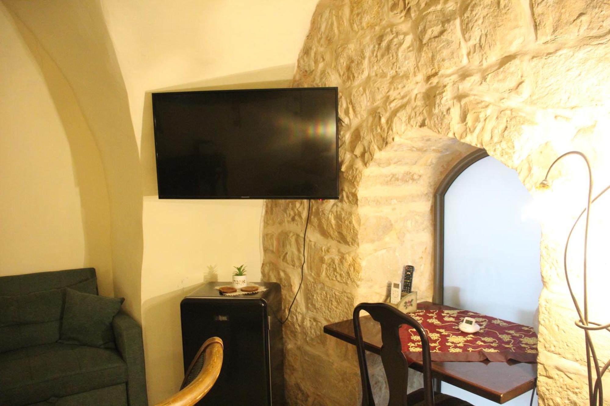 Artists' Colony Inn Zefat Exterior photo
