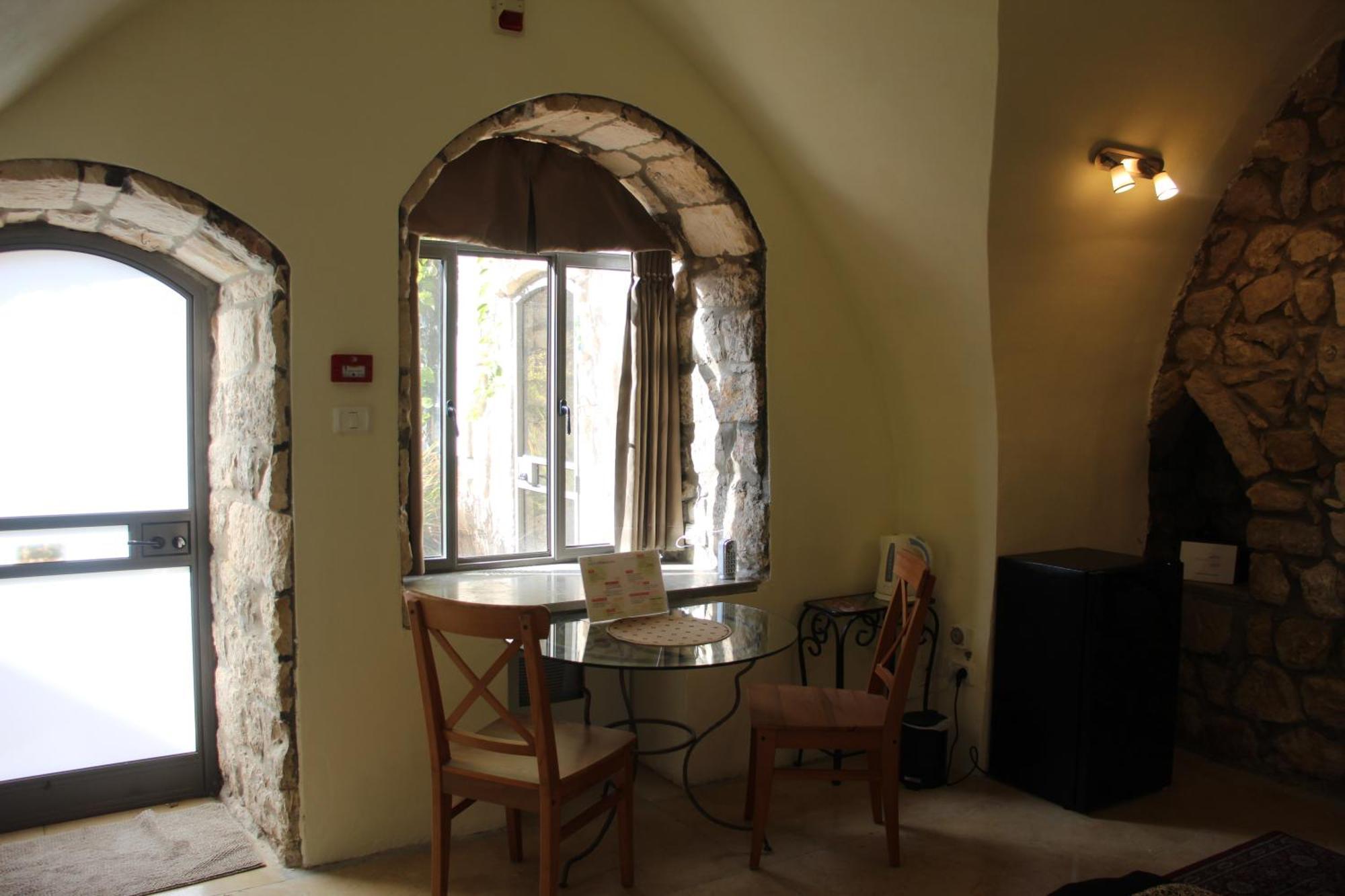 Artists' Colony Inn Zefat Exterior photo